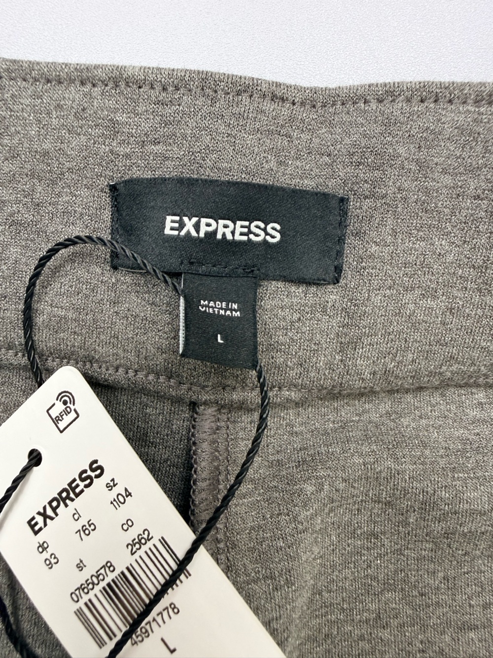 NWT Express Gray Knit Midi Pencil Skirt Size L Stretch Pull-On Minimalist - Picture 4 of 7